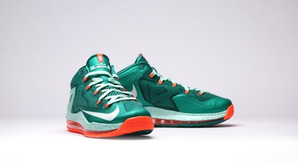 Nike Max Lebron XI Low 